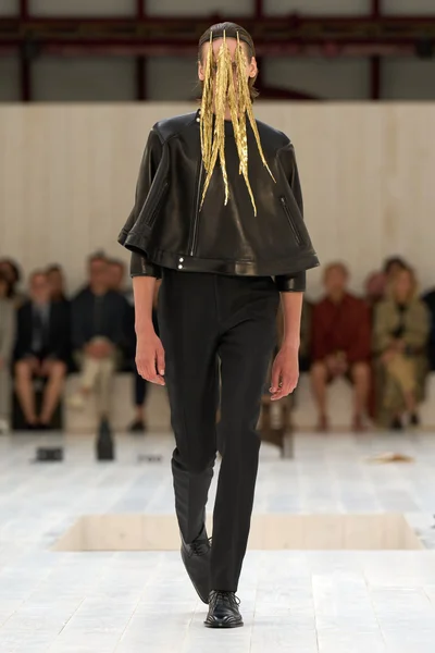 Look 13